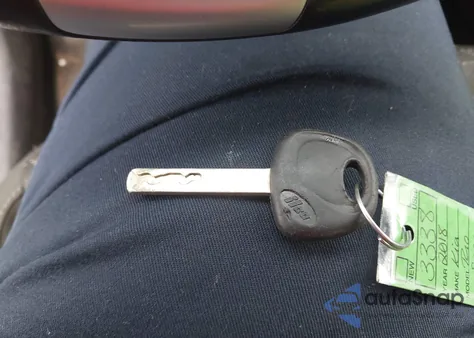 2018 Kia Rio Lx из США, поврежденный, VIN 3KPA24AB7JE072053